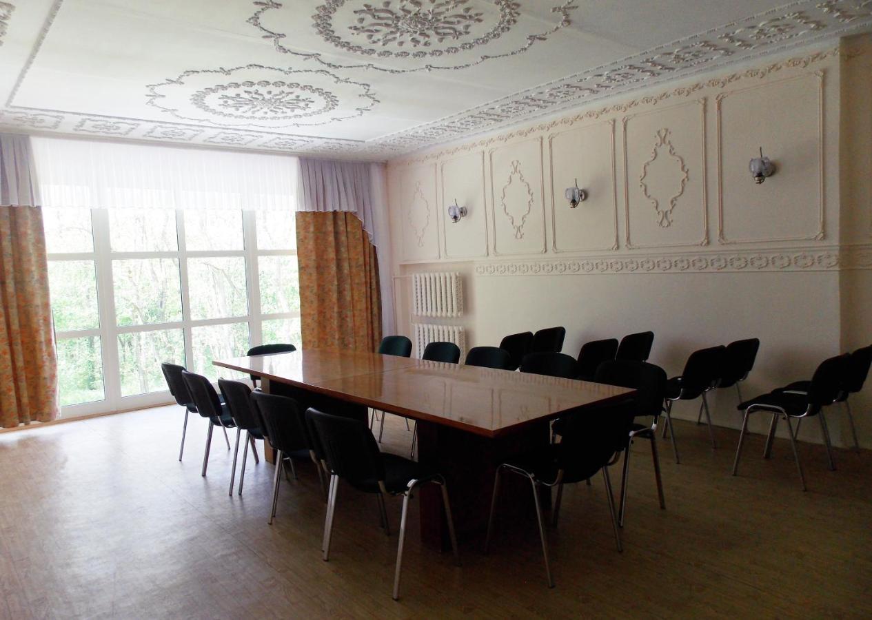 Dibrova Hotel Bila Tserkva Luaran gambar